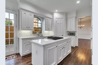 2525 Nantucket Drive #8, Houston, TX 77057 - Photo 13