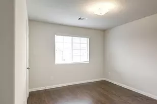 5627 Post Oak Manor Dr, Houston, TX 77085 - Photo 11