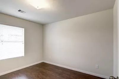 5627 Post Oak Manor Drive, Houston, TX 77085 - Photo 9