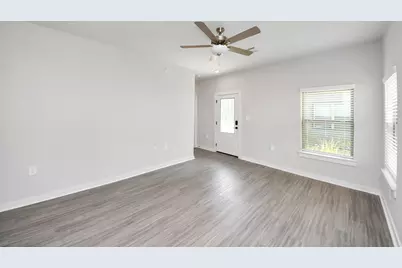 7711 Longmire Road #37, Conroe, TX 77304 - Photo 17