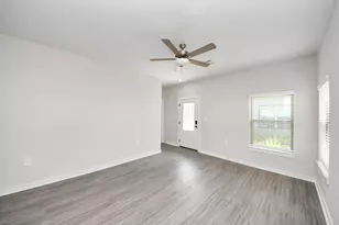 7711 Longmire Rd, Conroe, TX 77304 - Photo 17