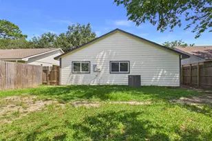 10315 Bushy Creek Dr, Houston, TX 77070 - Photo 21