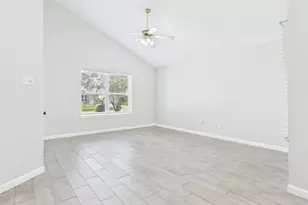 10315 Bushy Creek Dr, Houston, TX 77070 - Photo 3