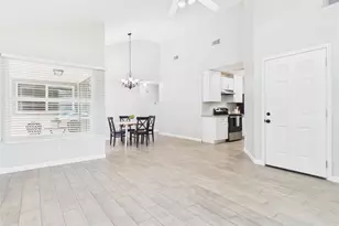 10315 Bushy Creek Dr, Houston, TX 77070 - Photo 5