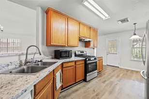 13722 Branford Greens Dr, Houston, TX 77083 - Photo 15