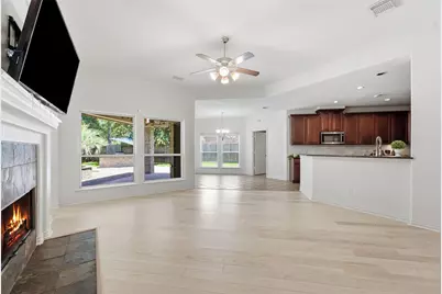 58 N Scribewood Circle, The Woodlands, TX 77382 - Photo 7