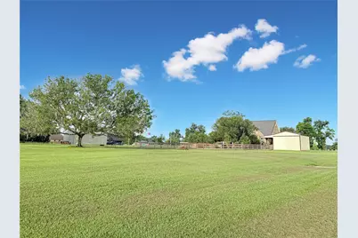 807 Mill Road, Angleton, TX 77515 - Photo 43