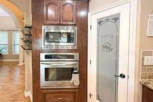 807 Mill Rd, Angleton, TX 77515 - Photo 19