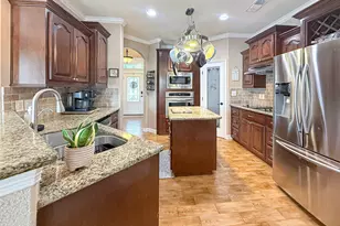 807 Mill Rd, Angleton, TX 77515 - Photo 3