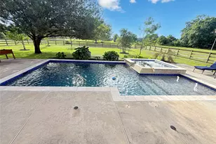 807 Mill Rd, Angleton, TX 77515 - Photo 31