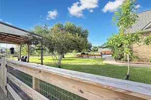 807 Mill Rd, Angleton, TX 77515 - Photo 37