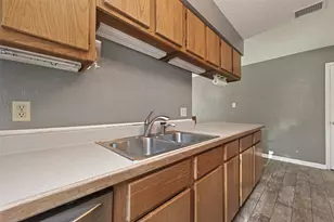 16643 Seawolf Dr, Houston, TX 77062 - Photo 11
