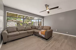 16643 Seawolf Dr, Houston, TX 77062 - Photo 5