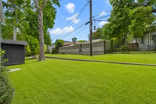 1820 N Macgregor Way Way, Houston, TX 77023 - Photo 15