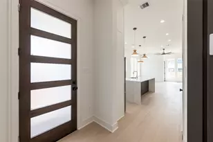 1122 E 27th St, Houston, TX 77009 - Photo 3