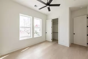 1122 E 27th St, Houston, TX 77009 - Photo 35