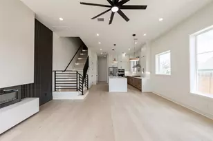 1122 E 27th St, Houston, TX 77009 - Photo 13