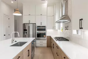 1122 E 27th St, Houston, TX 77009 - Photo 9