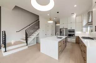 1122 E 27th St, Houston, TX 77009 - Photo 11