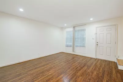 1433 Cedar Post Lane #10, Houston, TX 77055 - Photo 9