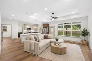 271 S College St, La Grange, TX 78945 - Photo 3