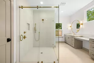 271 S College St, La Grange, TX 78945 - Photo 11