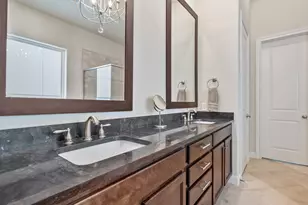 249 E 27th St, Houston, TX 77008 - Photo 25