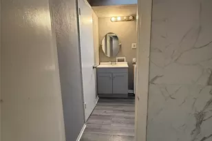 7047 Bissonnet St, Houston, TX 77074 - Photo 15