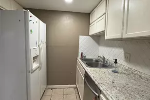 7047 Bissonnet St, Houston, TX 77074 - Photo 21