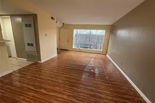 7047 Bissonnet St, Houston, TX 77074 - Photo 9