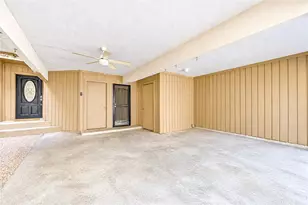 9400 Doliver Dr, Houston, TX 77063 - Photo 3
