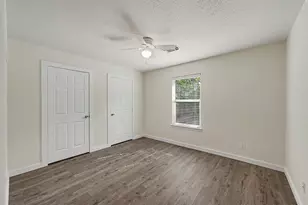 10807 Royal Tricia Dr, Conroe, TX 77303 - Photo 17