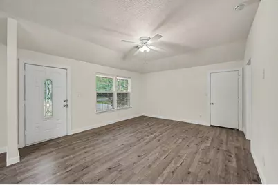 10807 Royal Tricia Drive, Conroe, TX 77303 - Photo 7