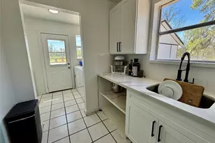 4183 County Rd 571, West Columbia, TX 77486 - Photo 17