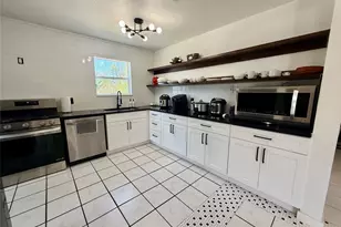 4183 County Rd 571, West Columbia, TX 77486 - Photo 5