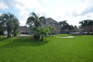 2110 5 Iron Dr, Houston, TX 77089 - Photo 25