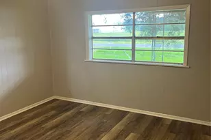 638 W Leblanc St, Winnie, TX 77665 - Photo 5