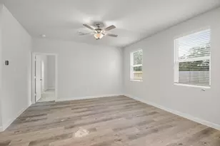 16980 Hazelnut Dr, Conroe, TX 77302 - Photo 7