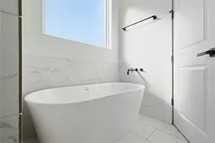 107 W Whitney St, Houston, TX 77018 - Photo 15