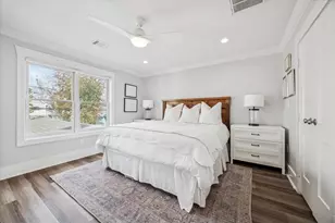 925 E 26th St, Houston, TX 77009 - Photo 17