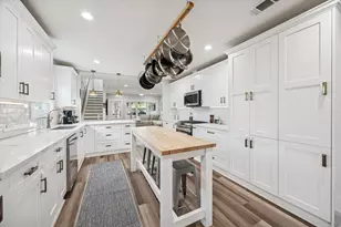 925 E 26th St, Houston, TX 77009 - Photo 9