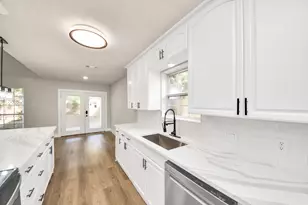11615 1 Token Dr, Houston, TX 77065 - Photo 15
