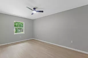 5039 Briscoe St, Houston, TX 77033 - Photo 15