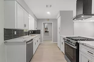 5039 Briscoe St, Houston, TX 77033 - Photo 7