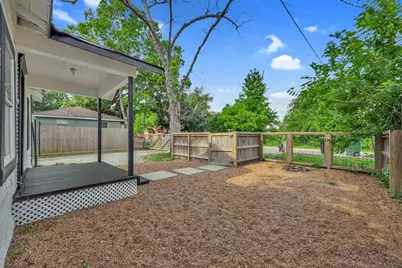 4208 Delhi Street, Houston, TX 77022 - Photo 3