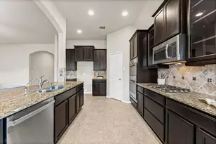 9219 Turnbull Ln, Rosenberg, TX 77469 - Photo 5