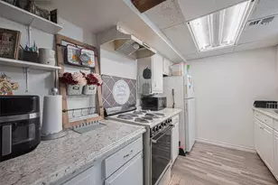 601 N Resident St, Wharton, TX 77488 - Photo 17