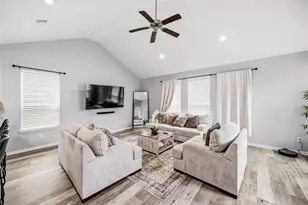 14702 Meadow Acre Trl, Houston, TX 77049 - Photo 7