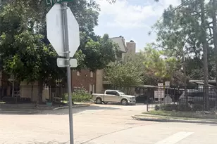 11201 Lynbrook Dr, Houston, TX 77042 - Photo 5