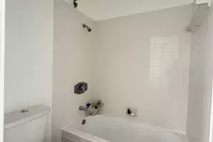 11201 Lynbrook Dr, Houston, TX 77042 - Photo 25
